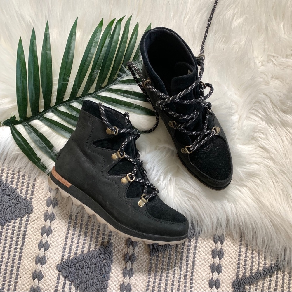 Sorel▪️Sneakchic Alpine Waterproof Bootie. Sz 6